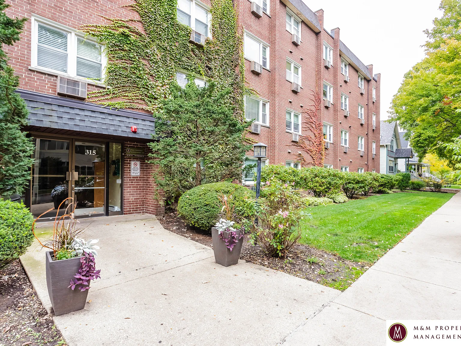 315 N Maple — Photo 1