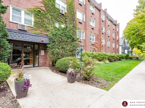 315 N Maple, 315 N Maple Ave #C19e66c9d, Oak Park, IL 60302