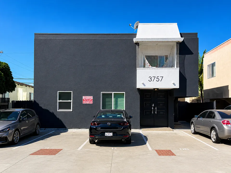 3757 Veteran Ave