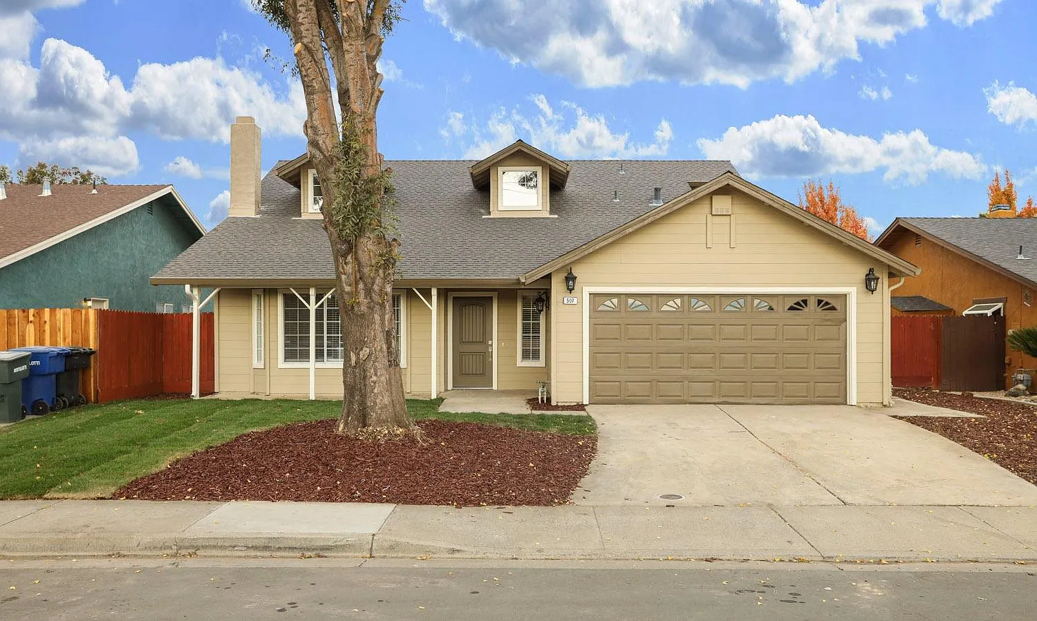 507 Poppy Ave photo 1