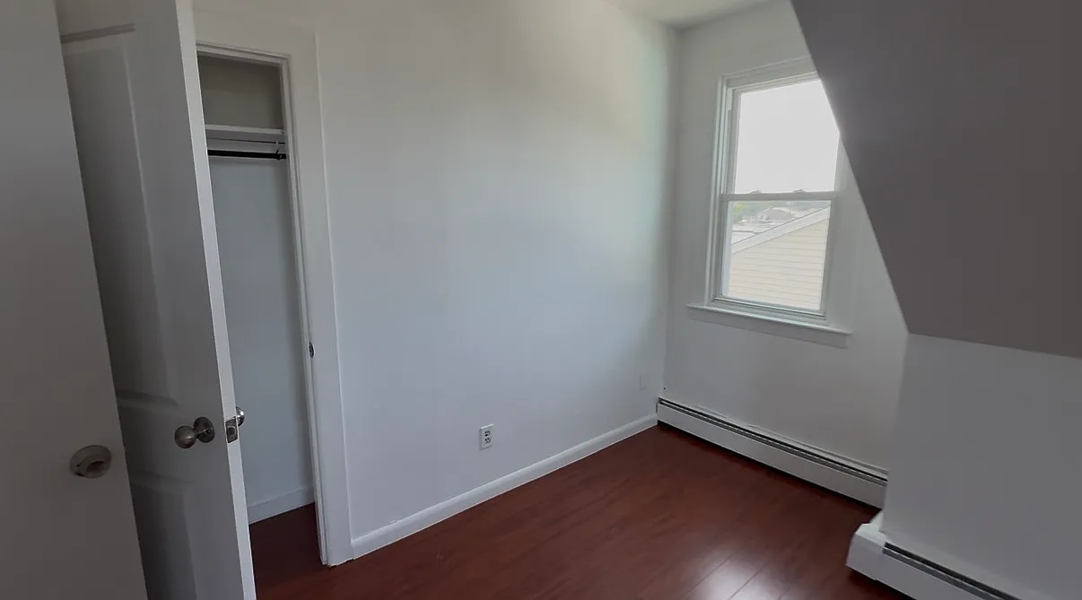 36 Hobson Ave — Photo 2