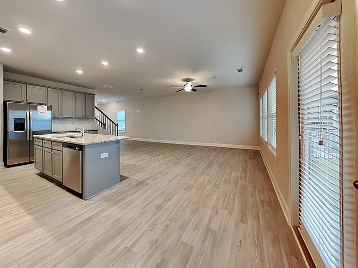 115 Wayne Ln — Photo 4