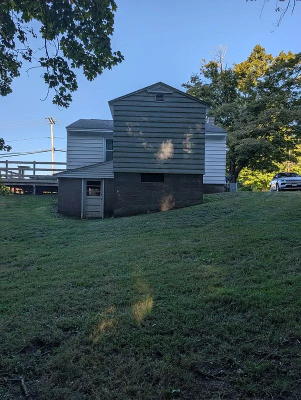2 bed, 1.0 bath, 828 sqft, $1,800 — Photo 3