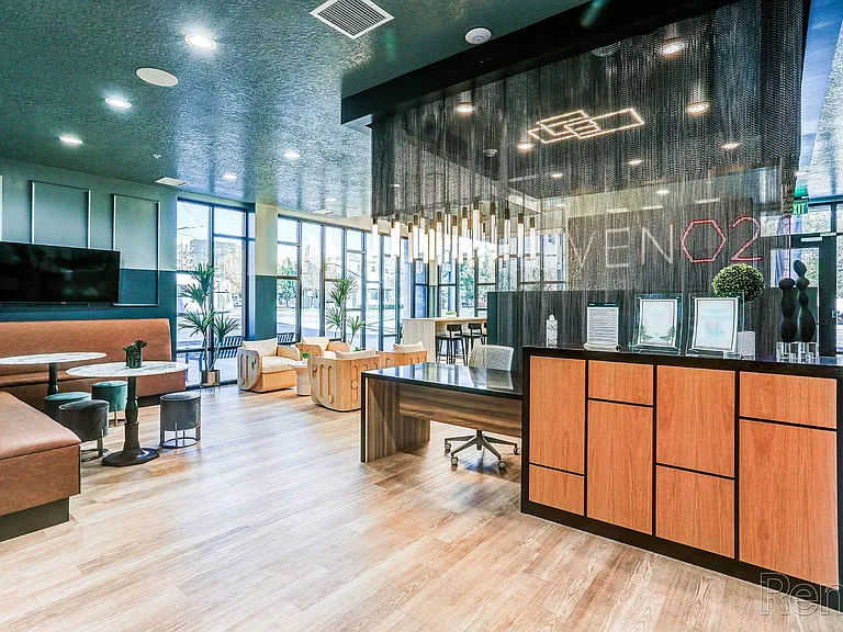 SevenO2 Main Apartments — Photo 12