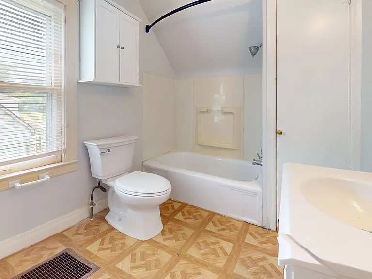 11442 Jackson Ave — Photo 8
