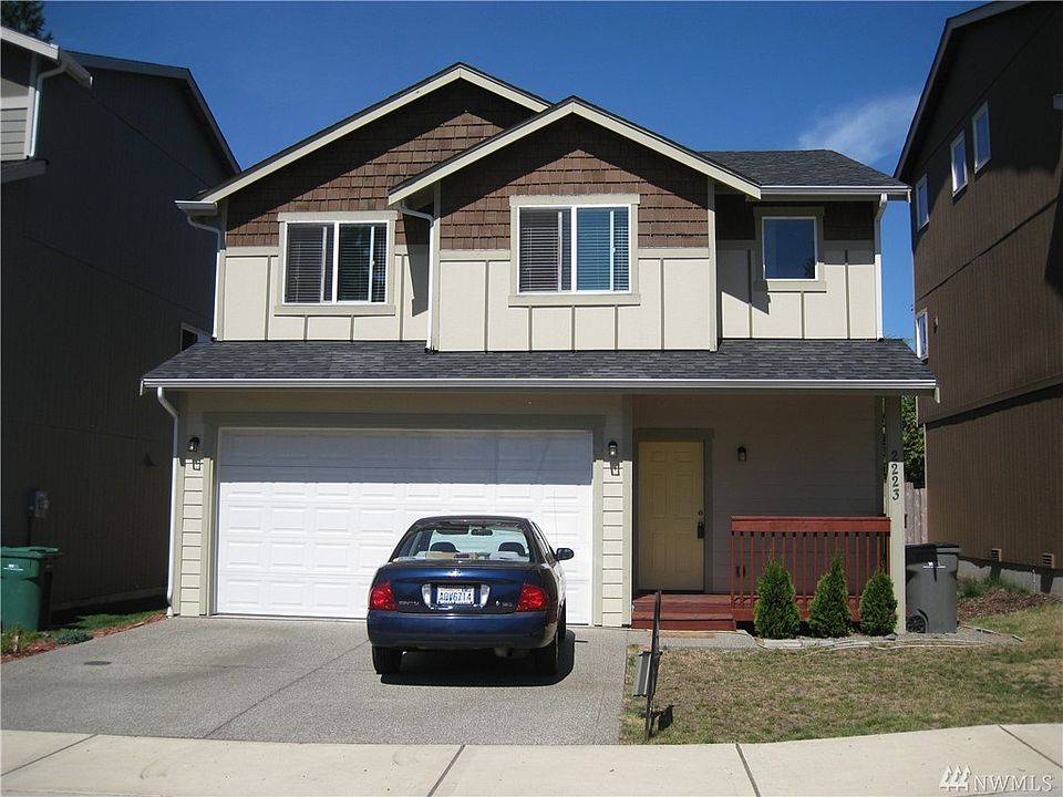 1st image of 2223 SE Upchurch Way