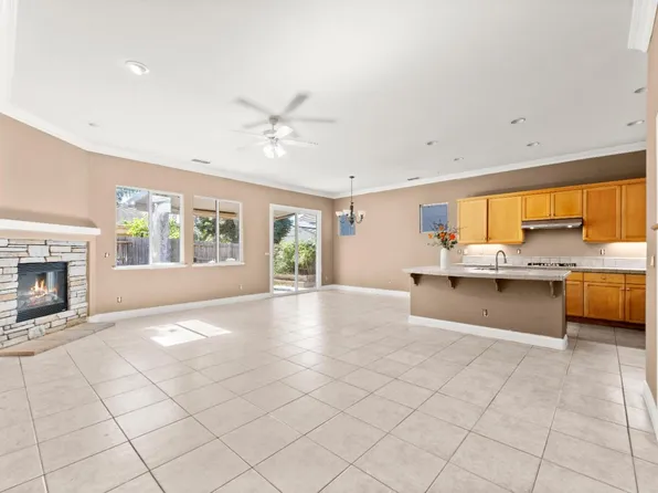 10227 Stathos Dr, Elk Grove, CA 95757