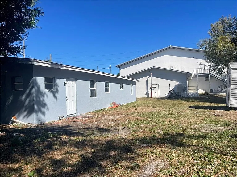 525 E Helen Ave — Photo 8