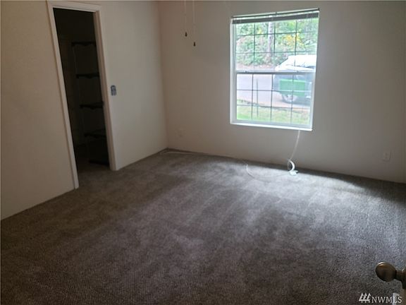 5th image of 60 NE Pine Pl