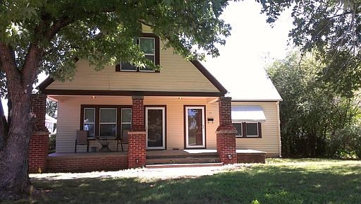 1st image of 1611 S Knoxville Ave