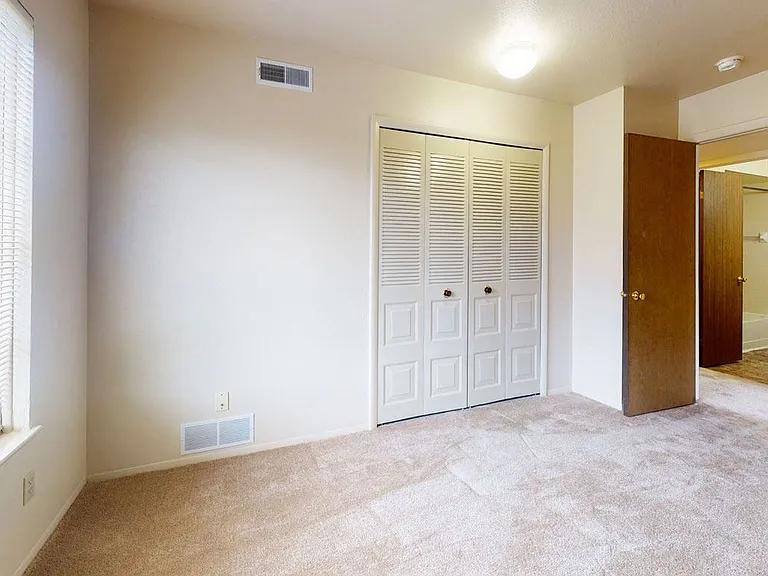 Trappers Cove Apartments — Photo 45