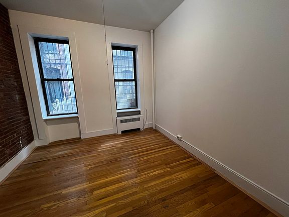 2nd image of 224 W 16th St APT 1B