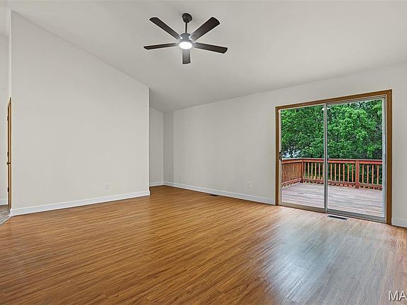 4th image of 7313 Thorn Hill Dr