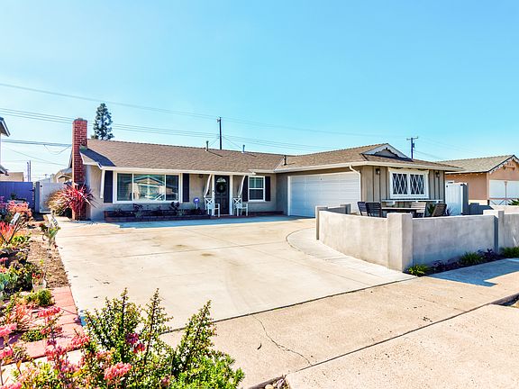 2nd image of 6742 Amy Ave