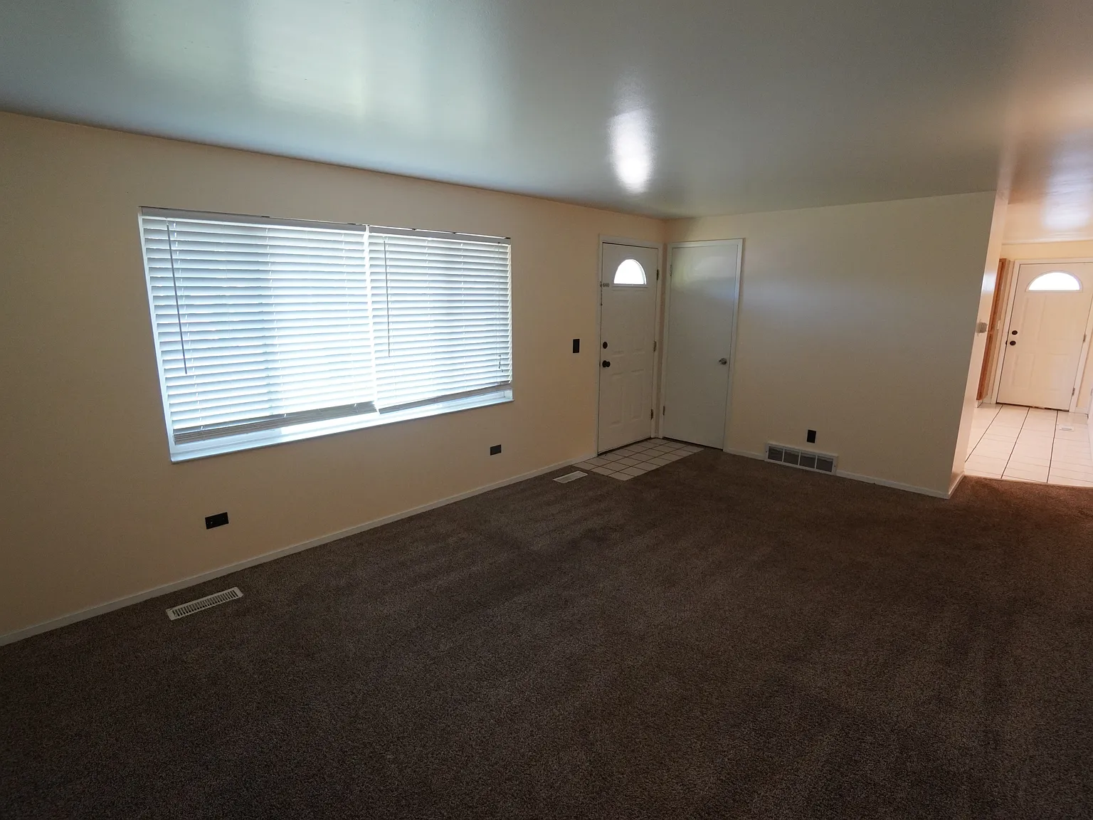 277 W 2300 N Sunset — Photo 3