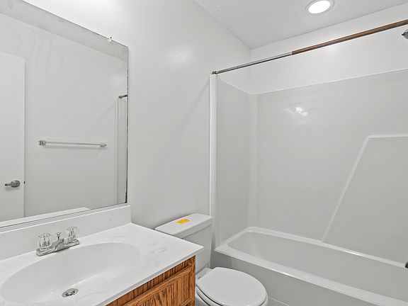 5th image of 8530 Tidewater Dr