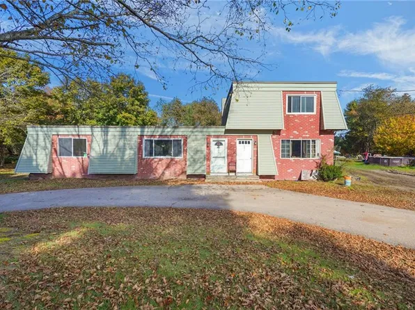 691 Dry Bridge Rd, North Kingstown, RI 02852