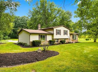 695 Old Forge Rd, Kent, OH 44240