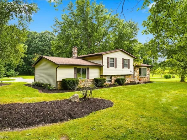 695 Old Forge Rd, Kent, OH 44240