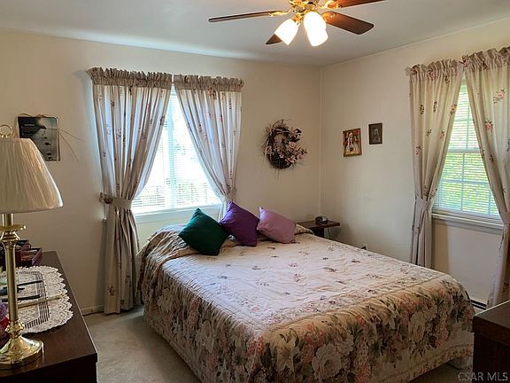 4th image of 111 Rosemary Ln