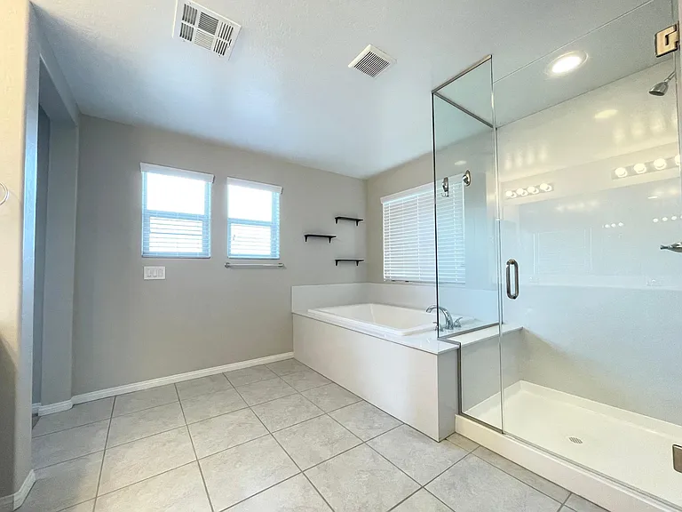 9458 Isla Lee Ave — Photo 7