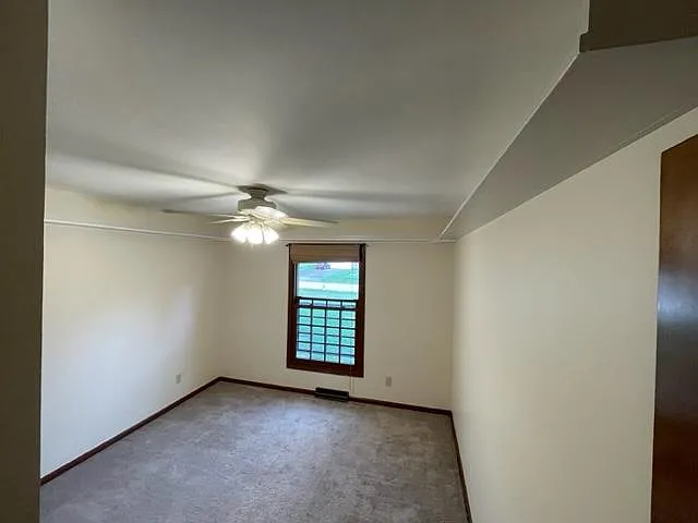 389 Cheryl Dr — Photo 22