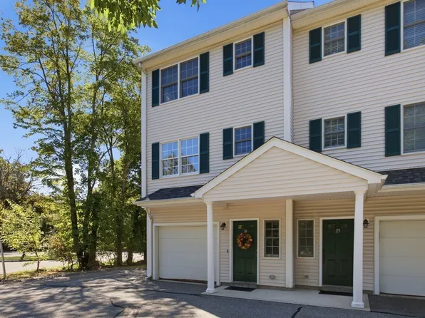 252 Albion St APT 24, Wakefield, MA 01880