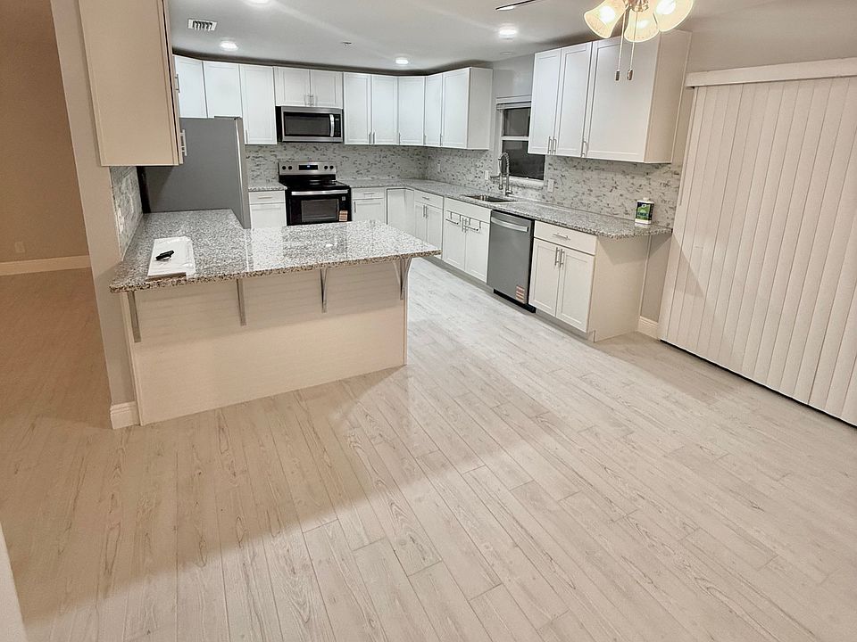 Dining room into kitchen view
