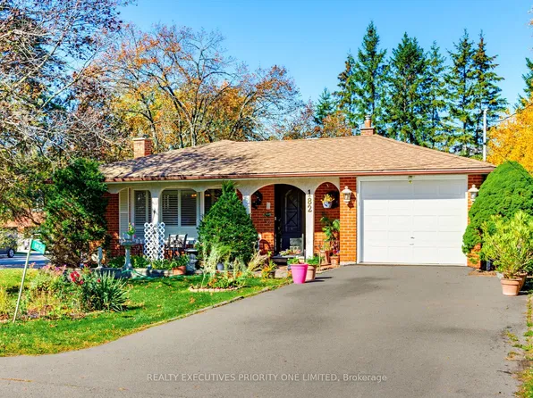 182 Dew St, King, ON L7B 1L1