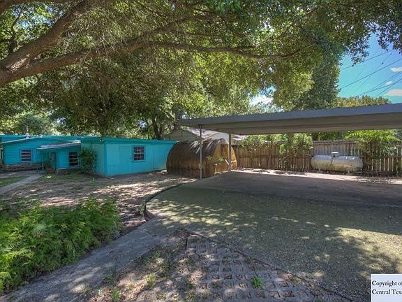2nd image of 1213 Lone Star Dr