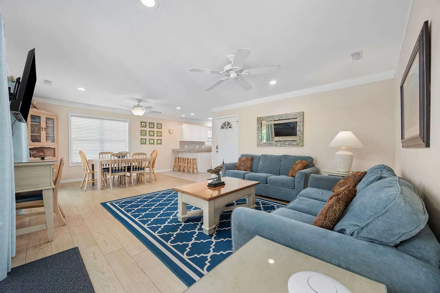 5 bed, 3.0 bath, 2098 sqft, $11,051 — Photo 2