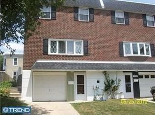 494 Aurania St, Philadelphia, PA 19128