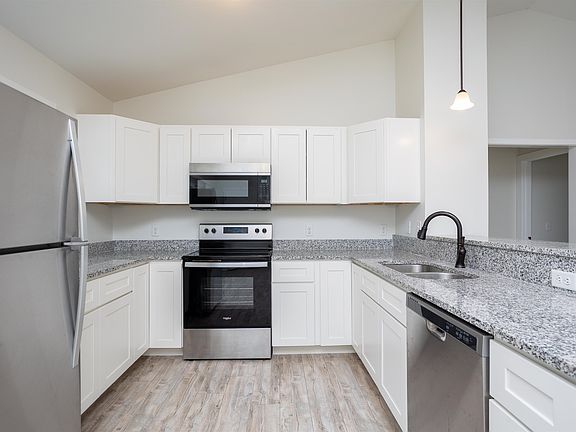 5th image of 2330 Whitestone Dr