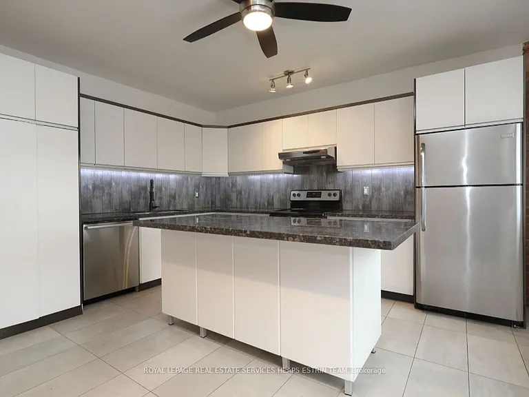 476 Euclid Ave #UPPER — Photo 16