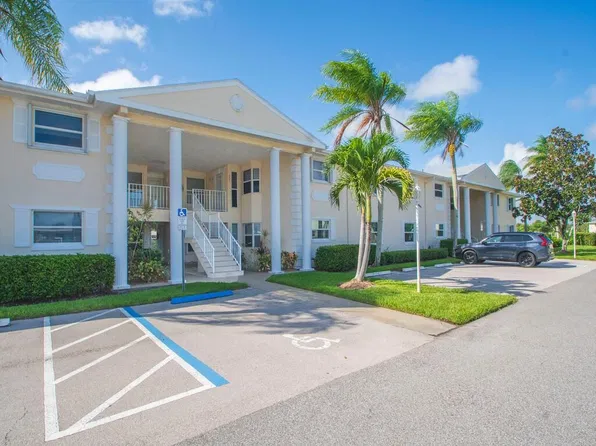 655 W Lake Jasmine Circle, Vero Beach, FL 32962