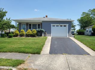 1 Monaco Ct, Toms River, NJ 08757