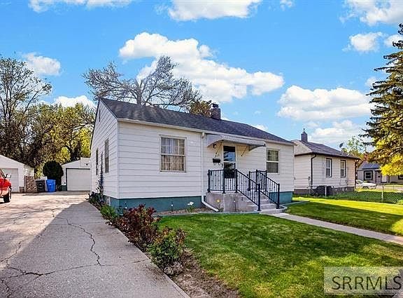2nd image of 315 Riverside Dr