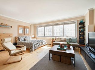 201 W 21st St APT 4C, New York, NY