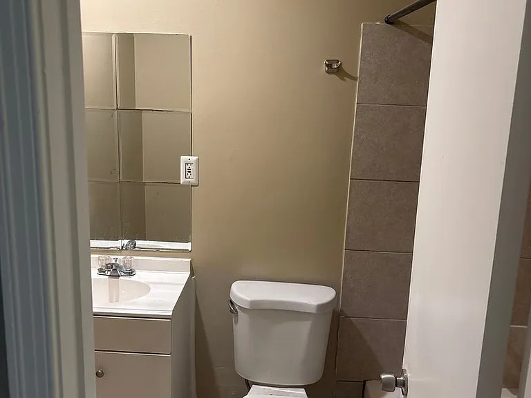 633 Groveland Dr — Photo 8