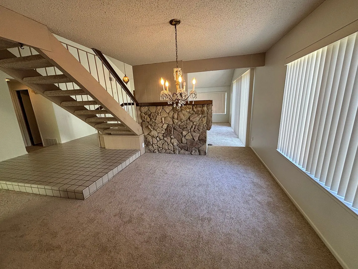 5 Bedroom Home for Rent in Valencia. — Photo 3