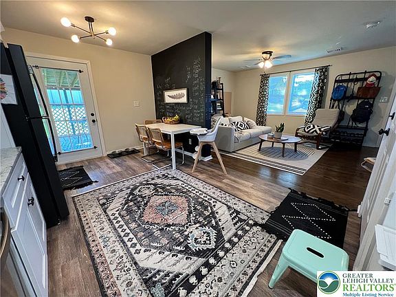 5th image of 28 Harrison St