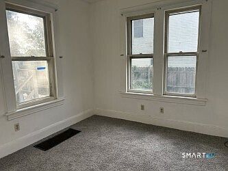 4th image of 97 Loomis St