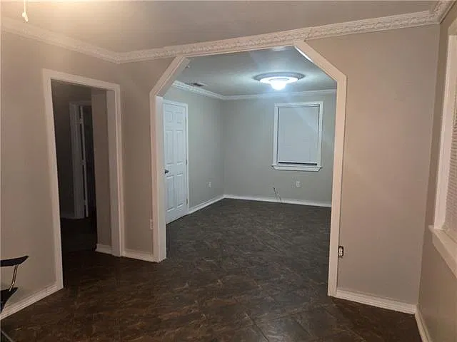 3 bed, 1.0 bath, 1100 sqft, $1,525 — Photo 2