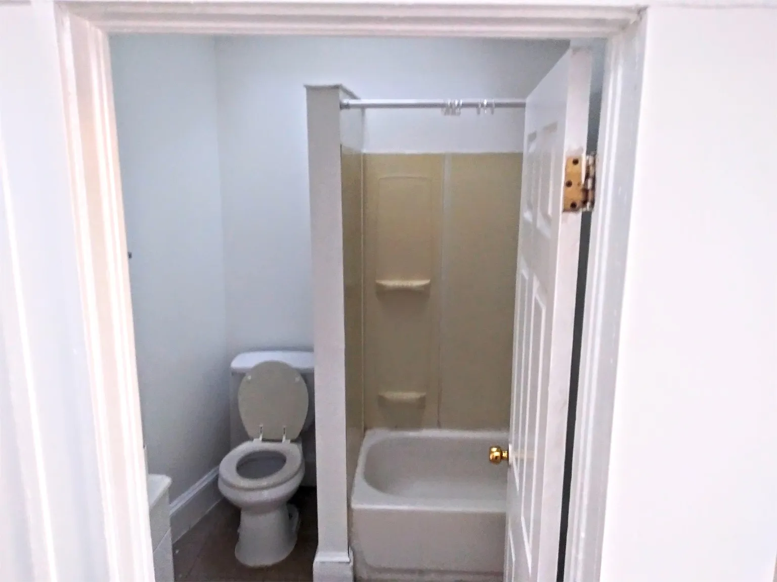 663 Dumbarton Ave. - 1 — Photo 4