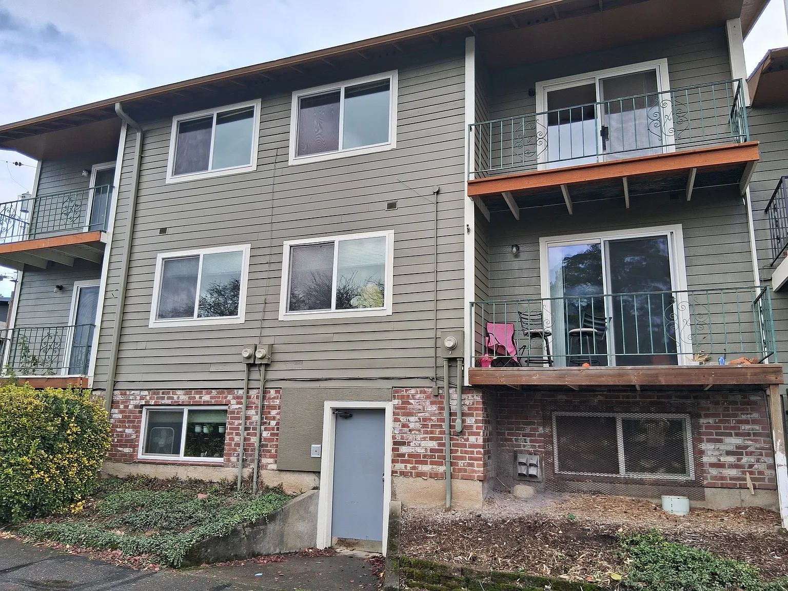 SE Francis St, Portland — Photo 1