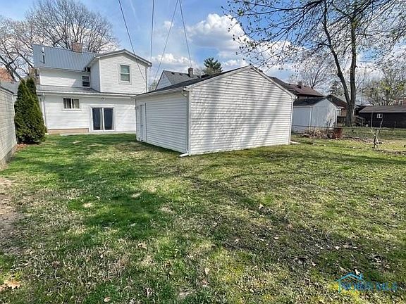 3rd image of 2641 Northwood Ave