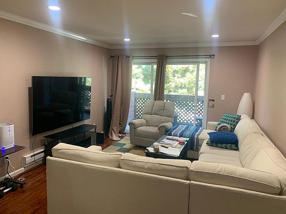 2nd image of 1020 Yarwood Ct