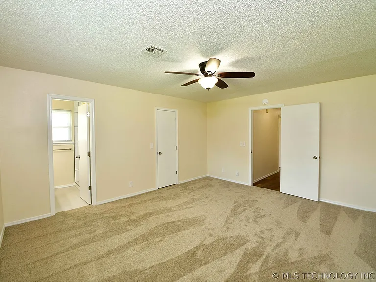 401 N Fir Pl — Photo 19