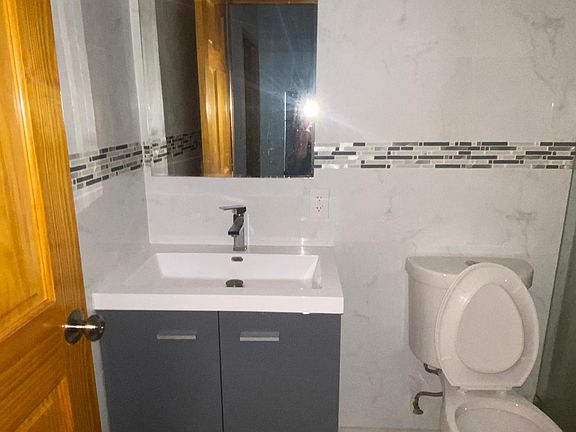 5th image of 3791 E Tremont Ave Floor 1