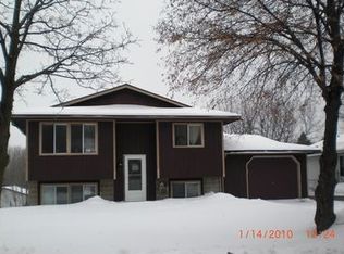 2087 3rd St N, North Saint Paul, MN 55109